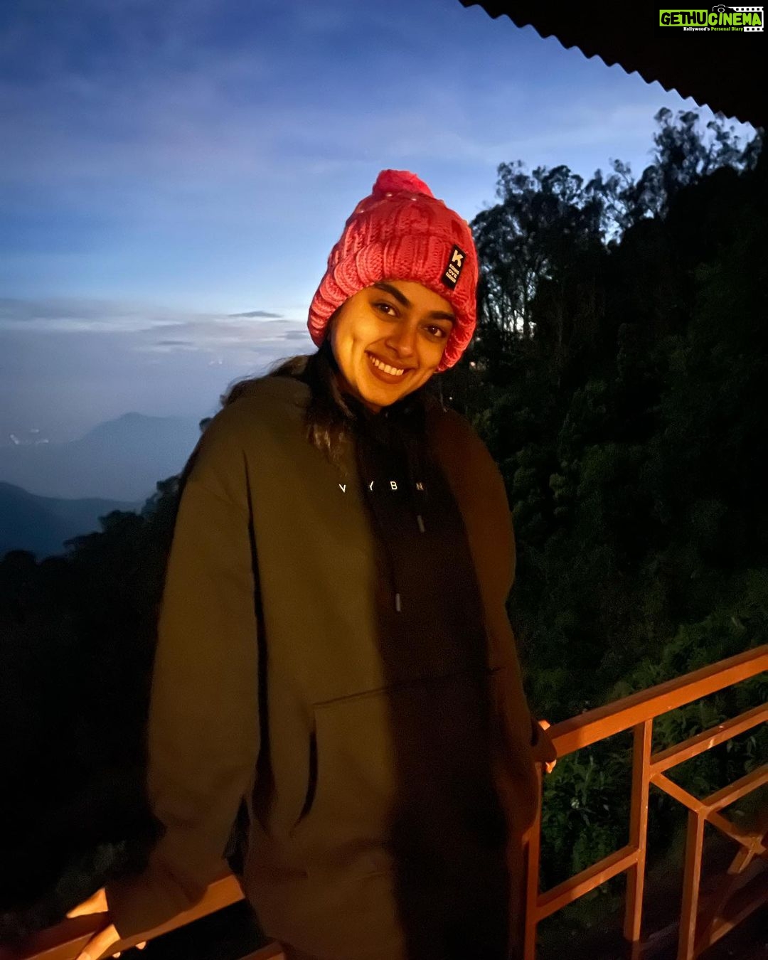 Siddhi Idnani Instagram - The idea is to fill life with stories to tell 💜🥰🥶 #kodaikanaldiaries @four_views 📍 Kodaikanal- Princess of Hills