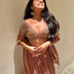Siddhi Idnani Instagram - ✨👸🏻✨ styled by - @romamamiaa wearing - @the_adhya_designer