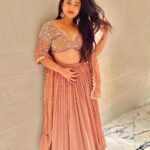Siddhi Idnani Instagram - ✨👸🏻✨ styled by - @romamamiaa wearing - @the_adhya_designer