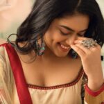 Siddhi Idnani Instagram - blessed beyond measure🤍 Wardrobe/styling : @labelswarupa 📸: @prachuprashanth Make up : @reenapaiva Hairstylist : @durga_hair_stylist @studioi.india @mizubackdrops @arunprajeethm
