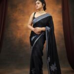 Siddhi Idnani Instagram - she’s clarity & confusion never enough, always too much . . . . Outfit - @savinidii Mua - @priya_durai_makeoverartistry Jewellery - @mspinkpanther Shot by - @crackjackphotography @jenovin_05