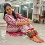 Siddhi Idnani Instagram - happiest with my ghungroo’s on 💜 #kathak Nateshwar Nritya Kala Mandir - Kathak Institute of Late Natraj Gopi Krishna