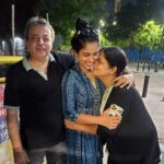 Siddhi Idnani Instagram - Appreciation Post for my dad, my bestest friend. So much of who I am is truly because of my parents. My biggest support system. 💜🧿 Saw him conduct a class for the underprivileged children from Rajasthan, absolutely probOno. On a holiday.. couldn’t help but feel so much pride, went against his will to record this small clip just to show the world how it’s the smallest of things that truly matter. Do good, and only good will happen. 🥰 I LOVEE YOU @ashokidnani You too Amma @falgunidave10 😋😘