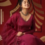 Siddhi Idnani Instagram - another year around the sun ☀️ grateful for how much this year has helped me grow and excited for all that’s yet to come. Team - Seed @arunprajeeth Photography - @deepak_durai_photography Outfit - @poojakankariyaoffical Make up&Hair - @pavash_ Stylist - @sandhya__sabbavarapu Styling team @team_sandhya @rashmi_angara @thumu_bhavana @sirichandana_medi Location- @vybn_studio