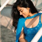Siddhi Idnani Instagram - entering 2023 with a grinning smileeee 💙 wearing: @nooranibyla styled by: @romamamiaa clicked by: @saurabh_sonkar