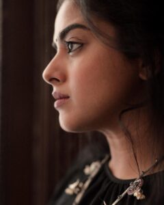 Siddhi Idnani Instagram - 🖤 . . . . Shot by - @deepak_durai_photography Styled by - @keerthysampath Hair - @priya_durai_makeoverartistry