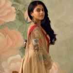 Siddhi Idnani Instagram - blessed beyond measure🤍 Wardrobe/styling : @labelswarupa 📸: @prachuprashanth Make up : @reenapaiva Hairstylist : @durga_hair_stylist @studioi.india @mizubackdrops @arunprajeethm