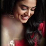 Siddhi Idnani Instagram - “I’m going to make everything around me, beautiful” - Elsie de wolf 🤍 Styling & designer - @labelswarupa 📸- @deepak_durai_photography MakeUp & Hair - @kaviyaartistry_off Jewellery- @mspinkpantherjewel