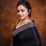 Siddhi Idnani Instagram - she’s clarity & confusion never enough, always too much . . . . Outfit - @savinidii Mua - @priya_durai_makeoverartistry Jewellery - @mspinkpanther Shot by - @crackjackphotography @jenovin_05