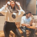 Siddhi Mahajankatti Instagram - • When you want the random cute guy to notice you • #trending #trendingreels #trendingsongs #dancechallenge #dancereels #explorepage #explore #feelitreelit #starbucks Bangalore, India