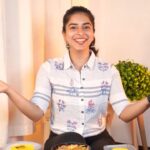 Siddhi Mahajankatti Instagram - I was craving for Chinese and Indian food together one day and I found @bigbowlcompany They have varieties of Indian and Chinese bowls. I would give them a 5 star rating for their quantity, taste and hot-fresh food. All my Bangalore fam, you guys can order now from swiggy or zomato and they also have 20+ outlets in Bangalore and more coming soon. So what are you waiting for? Order now! . . . . . . #BigBowlCompany #Bowls #Food #Bangalore #ChineseBowls #IndianBowls #BiryaniBowls #DesiBowls #Lunch #Dinner #RiceBowl #Swiggy #Zomato Bangalore, India
