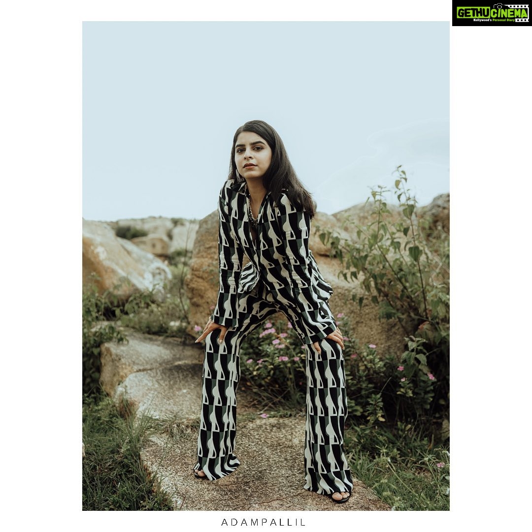 Siddhi Mahajankatti Instagram - I D E N T I T Y | a series by @adampallil __________________________________________ Featuring : @siddhi_mahajankatti Styling : @adampallil HMUA : @ravishing_box Photography : @aisha_moidhu Asstd : @raafiimohammed _____________________________________ #adampallil Bangalore, India