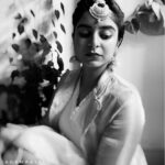 Siddhi Mahajankatti Instagram - •C•H•I•N•G•A•M• 1• 🌸 ____________________________________ Styling & 📸 : @adampallil Outift : @designs_by_lis #onamashamsakal #adampallil Bangalore, India