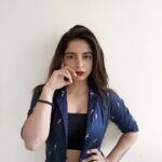 Siddhi Mahajankatti Instagram - • Jacket on, Sassy mood on! • Get your customised Jacket from @l_zaba at the best price!!! PS : I’m loving it! ❤️