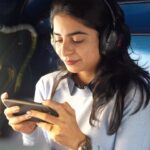 Siddhi Mahajankatti Instagram - And that’s how I make it through the chaos of city life! @boat.nirvana @netflix_in #streamedition