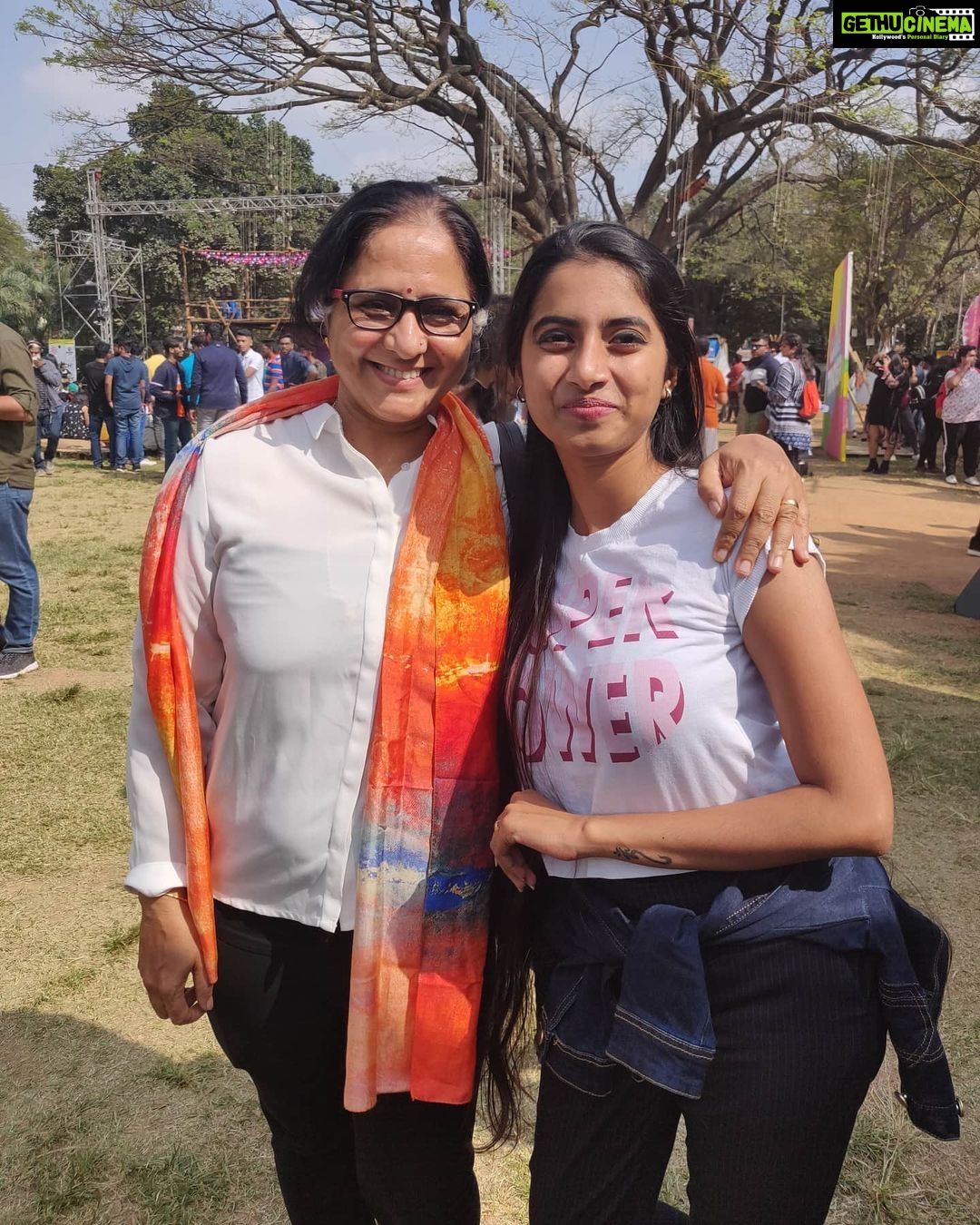 Siddhi Mahajankatti Instagram - Dear Life, "ma if you come, I'll stay back home for the night and leave the next morning back to Whitefield"( I moved to Whitefield recently as part of work and I meet amma only during the weekends as she stays in Kanakapura) what was I thinking? I clearly didn't want to have a FOMO moment right now in my life. Never have I ever dared to give such a blackmail to my mother. Also just to let you guys know, I'm very adamant as a person and I kinda find my way to get things done my way but it certainly doesn't work when it comes to dealing with my mum. Today was the final day at the under 25 summit and I really didn't want to miss out the fun in meeting new people and talking to them well that's just one part of it. The main motivation for me to be at the summit is to really absorb that positive energy and also give back the same with a lot of laughter and smiles. I love this part of my life cus I feel that's the super power god gave me - To spread happiness! And I just wanted to make amma the happiest since she has been unwell for quite sometime. " Don't play this blackmail game with me Sonu! It doesn't work" she said sternly. When amma gets angry ....woah that's another story all together but I didn't give up this time. I fell down to her feet and begged her and then hugged her tight while chanting " please, please, please....." almost a million times till " Don't do this sonu.... I'm really tired and I need rest " she said in a very low and pleading tone. Well you guys would be thinking that I gave up but I'm not a quitter..." Ma this is the only thing I've asked, that too for the first time... please come" The next thing I know is I'm helping amma out on what to wear. She said YES! I'm so glad she came with me to the summit. I knew she needed some fresh positive air. She spoke to Monica Dogra, she attended Rana dugubati's talk, she was overwhelmed when people at the summit recognized me and asked for a picture, she was happy to meet all my friends at the summit especially aisha, smruthi, samundar and of course her favorite deeptan ! " It's a really nice vibe out here, I wish thimma was here too but most importantly bangara you made me proud" she said . Jayamahal Palace