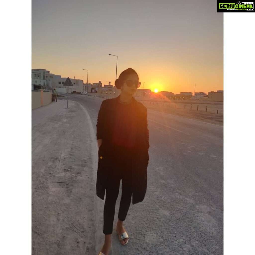 Siddhi Mahajankatti Instagram - • Bandana - Sunsets • PC : @mahajankatti Al Khor (city)
