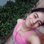Siddhi Mahajankatti Instagram - • Can't keep my eyes open when I take a selfie , Anyone else with me ? • •Swipe ➡️ I tried taking a selfie with my eyes wide open 🙈😂• Whitefield, Karnataka, India