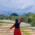 Siddhi Mahajankatti Instagram - • The Savan Durga View got me dancing to the tunes of Chalkaaa … 🙃• PS : Thanks to @shravani_kv for being patient with me 🙈🙈 #dance #music #dancer #love #hiphop #dancing #dancers #party #dj #art #tiktok #ballet #instagram #instagood #explorepage #dancelife #viral #fitness #explore #fun #dancersofinstagram #follow #like #trending #photography #choreography #fashion #bhfyp #artist #dancechallenge Bangalore, India