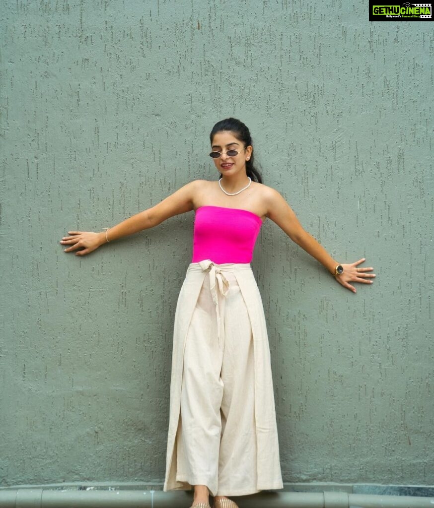 Siddhi Mahajankatti Instagram - • Got the Diva back in me 🔥• Styling : @l_zaba PS : What I wore during playground shoot #trending #styling #fashionblogger #lzaba #playground Mumbai, Maharashtra