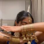 Siddhi Mahajankatti Instagram – • Wedding Season in India is so hectic 🙈• 

PS : Loved dressing up ❤️

#wedding #trendingreels #trendingsongs #trendingnow #trending #indianwedding #anunehakardi Bangalore, India