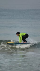 Siddhi Mahajankatti Instagram - • Happily Surfing ft. @kayak.boy •

📹: @ratul 

#trendingreels #trending #trendingsongs #trendingnow #surfing #surfinglife #kayakboy #mulki #explore #explorepage #surflovers #surflovers