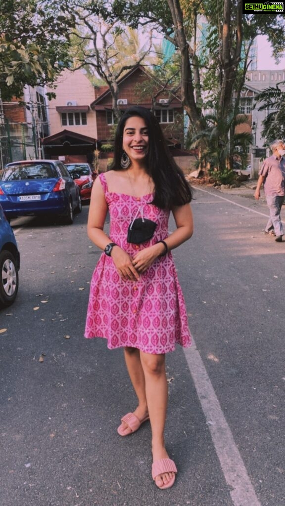 Siddhi Mahajankatti Instagram - • Loved this beautiful customised dress from @inga.aparnaminu • #trendingreels #trending #trendingsongs #trendingnow #dressup #weekend #weekendvibes #explore Bangalore, India