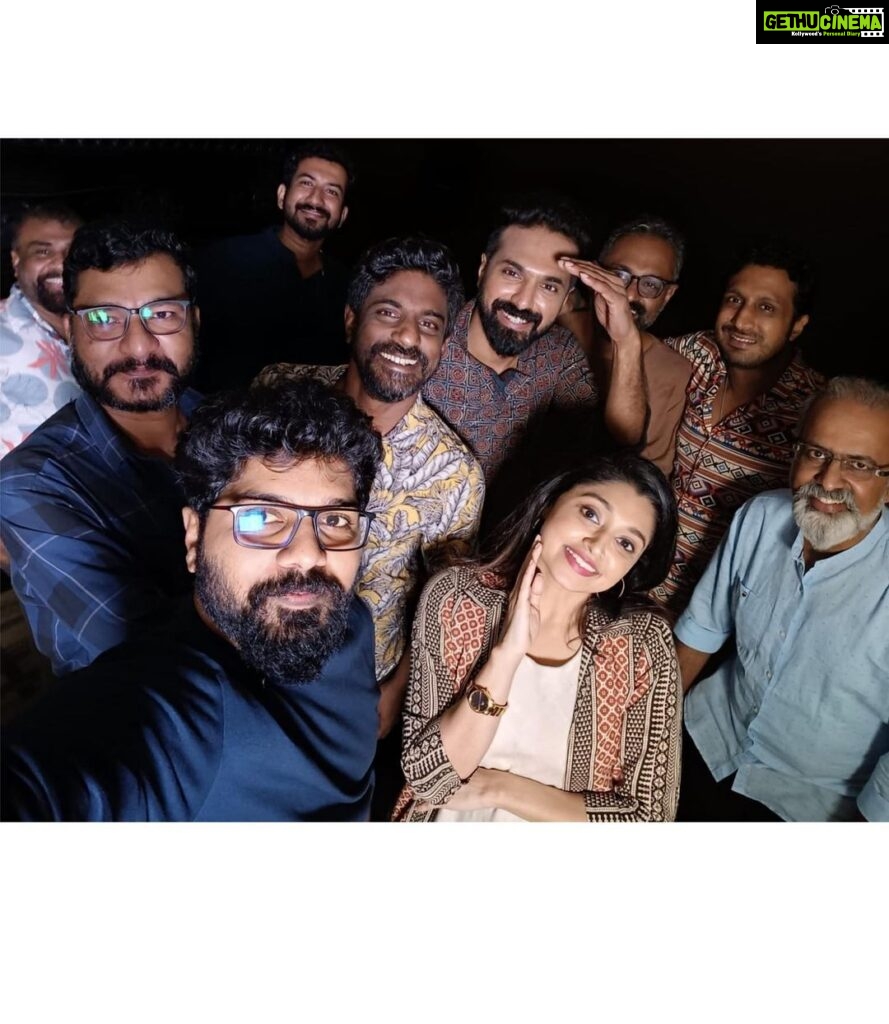 Sija Rose Instagram - As we celebrate the success of our film Roy , Heres my note of thanks and gratitude to each and everyone involved for our film from the pre to post production and the release. Every drop of contribution has lead to large ripples of success for us. @sunilibrahim ikka your dream has given life to many characters. Thank you and your strong team for everything. @suhail_ibrahim2080 @toshameer @mrvibinram @justyartist @rajagopalanpankajakshan @diljitgore @afzal.azad @jeffson_fernandez_ @surajvenjaramoodu @shinetomchacko_official @jins_baskar @riaa_saira @anjujosephofficial @anandmanmadhan @jenny_pallath a pleasure to have worked with such talented cast 💕 @munnapm @vinayaksasikumar @gopisundar__official @nnehanair @rakhooo @soorajsanthosh @sitharakrishnakumar Roy is incomplete without its music lyrics and its singers. Thank you for giving life through music @jayeshmohan thank you and your team @madhavgosh @tiltedtripod5 @arshad_fz and others for capturing the essence of Roy. Every frame was beautifully done. Our editor @getsaajan Our costume designer @remyaansuyasuresh Our sound designer @abjubin Our art director : @bawaart Our production controller @javedchempu Our stills @sinat_savier DI @remeshcp Title and posters @rahimpmk Thank you producers @sanoob__k__yoousef Thank you @sonylivindia for accepting us and believing in our dream! @sangeetha_janachandran you are a charm dear! Always out there standing out with your work and achievements! And to YOU who watched, liked and celebrated with our team Thank you ❤️