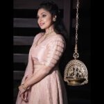 Sija Rose Instagram - Powder blush🌸 . Attire: @zuleiha_by_shehazeen Jewellery: @pureallure.in MUA: @sruthisaimakeupstudio Captured: @shyamkumar.m.s . #pink #attire #traditional #grateful #pinkblush #💕