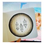 Sija Rose Instagram - Eid Mubarak ✨🌙 May the blessed month bring new hopes and opportunities! . #canvas #eid2023 #lamp #arabiannights #🌙