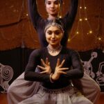 Sija Rose Instagram – Something UNHOLY 
.
Team : @i_do_wedding_filmer 
MUA: @lilly_shaneesh_makeup 
Dance floor: @thudippu_ 

#dance #dancelife #indiandance #unholy #letsdance #classical #instadance #instagood #insta #indian_dance_culture #danceoff #danceindia