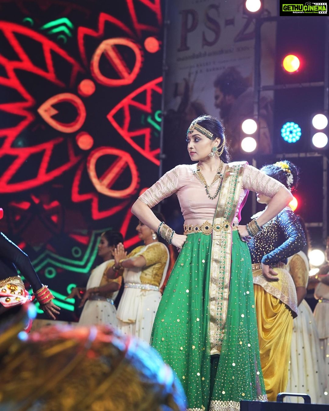 Sija Rose Instagram - Some performances feel so special! This one of my favourites. 🤩 Thanks to @flowersonair, @jobin_master and team! . MUA: @sruthisaimakeupstudio Captured: @shyamkumar.m.s