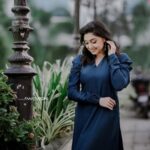 Sija Rose Instagram - The depth of blue🪁🌀 . Pic: @fahad____fadhi MUA: @neethu_makeupartist Styling : @shantikrishna Attire: @the_mainstreetshop_kochi