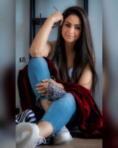 Simran Instagram - ✨Vɪɴᴛᴀɢᴇ Qᴜᴇᴇɴ✨💗🦋
.
𝑰𝒏𝒇𝒓𝒂𝒎𝒆 : 𝑬𝒗𝒆𝒓𝒈𝒓𝒆𝒆𝒏 𝑩𝒆𝒂𝒖𝒕𝒚 𝑸𝒖𝒆𝒆𝒏❤@simranrishibagga Mam😍
.
Shot by @karthick_dhanush28 📸
.
@karthick_fotografia ✨
.
#Simran #Tamilcinema #Kollywood #simranrishibagga #simran #actress #instapic #ınstagood #sunday #vibes #attitude #pose #evergreen #queen #kollywood #bollywood #tollywood  #cinema #celebrity #90squeen #tamilactress #calmdown #photooftheday #photoshoot #instadaily #photography #portraitphotography #fashionstyle #trending #click #instagram #karthickfotografia