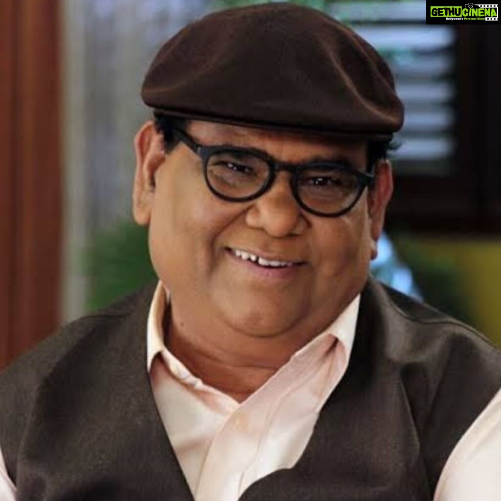 Simran Instagram - Extremely shocked to hear the demise of actor-director #SathishKaushik ji 💔 A person full-of-life who made our childhood fun. My deepest condolences to his family and friends. Om Shanti 🙏