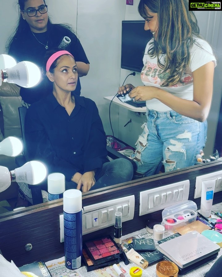 Simran Instagram - Interesting & New 😊🥳🎉🌟#shooting #makeupartist