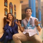 Simran Budharup Instagram - NO पैसे NO दुःख Tag your gareeb Friends🤣 #gareeb #friends #tag #funny #crazy #psychocouple #nologic #fun #bts #masti #onset #pandyastore #actor #follow