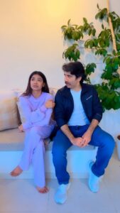 Simran Budharup Instagram - Matlabi Duniya🤣🤪

#crazy #love #fun #funny #comedy #cute #masti #hair #makeup #follow #followformore #bts #star #starplus #nazar