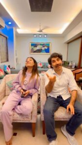 Simran Budharup Instagram - This One Is For All The Cricket Fans🤣🔥🤪 Tag Your Patis Who Choose Cricket Over You👿 #pagalpanti #gonecase #funny #comedy #friends #offscreen #offscreenbond #follow #crazy #hair #makeup #follow #crazytalk #nosense #actors #starplus #nazar #pandyastore #tanaav