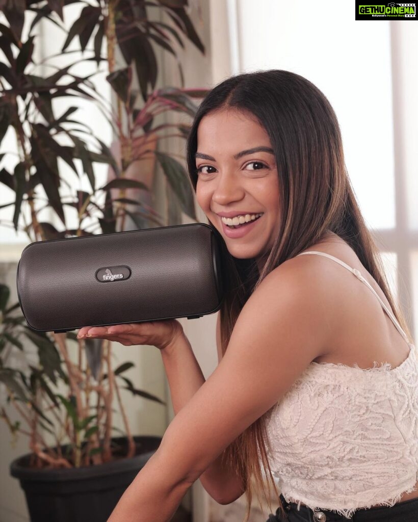 Simran Budharup Instagram - When it comes to portable speakers, #FINGERS SoundShuttle steals the show! 🔥 With its sleek design and immersive audio experience, it’s the perfect blend of style and sound! 🎶 #FINGERSaddict Tag your music-loving crew and let's turn up the vibes! 🤘🏻