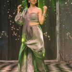 Simran Budharup Instagram - A Dash Of Desi🔥❤️ #love #indianwear #beautiful #sareelove #beautifulsaree #readymade #show #indiantv #bollywood #cute #grey #hair #makeup #dance #follow #pandyastore #follow #starplus #actor Picture Credit : @veer_photography606__