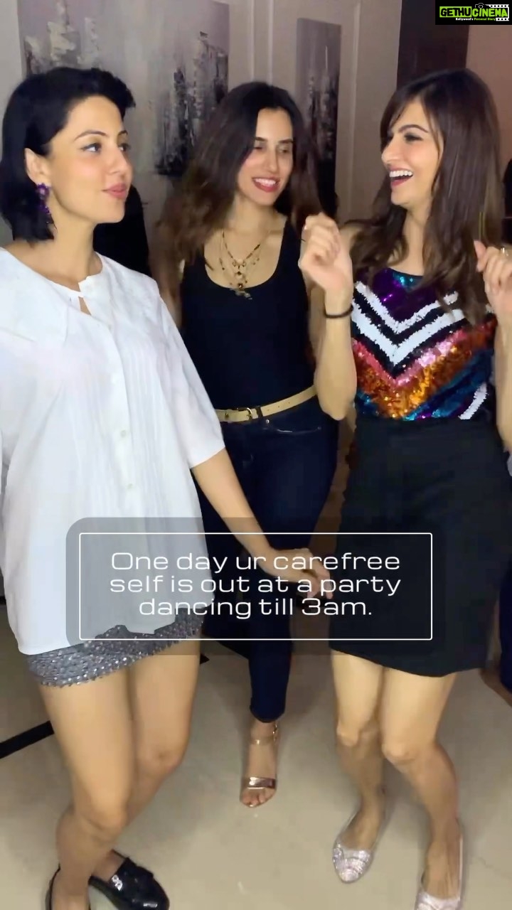 Simran Kaur Mundi Instagram - Always evolving 😃🕊️ . . #beingagrownup #newmom #blessed #adulting #living #livelovelaugh