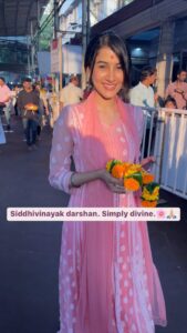 Simran Sharma Instagram - 🌸💕🌸💕🌸 #siddhivinayak #ganpatibappamorya #divine #bliss #mumbai