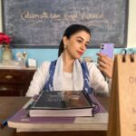 Simran Sharma Instagram – #Staffroom mirror selfie dump. 
 
Thank you @shwetaputhhran and team for the looks you put together for #Pranali and the rest of us teachers of Staffroom. I am personally a fan of Pranali’s comfy, chic style. You’re too good❤️

Thank you @vilashchaurasiya_ @ganeshpoojari19 @ravimakeupartist82 @darshana.hairstyles 
For the lovely hair and makeup💄💇🏻‍♀️

Fun fact: one of those pictures is not a mirror selfie😛🙈

#simransharma