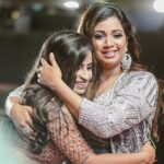 Sivaangi Krishnakumar Instagram – Some moments in life are meant to be cherished for a lifetime❤️ This is one such moment❤️ @shreyaghoshal 
Thankyou @arvinthiyer for the pictures ❤️