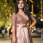 Sivaangi Krishnakumar Instagram - For @behindwoodsofficial gold icons! ❤️ Wearing @rehanabasheerofficial Styling @jayalakshmisundaresan Makeup @arupre_makeup_artist Photo @raghul_raghupathy Retouch @retouch_by_gokul