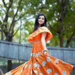 Sivaangi Krishnakumar Instagram – Orange mittai!🧡
Styling @anushaa13 
Outfit @baavli 
Makeup @arupre_makeup_artist 
Video @praveenraj.palani 
#cookwithcomali