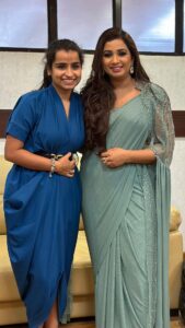 Sivaangi Krishnakumar Instagram - With “The Voice” which inspired me to become a singer🥹 I have tried to see her many times for years, asked so many people related to her for her glance , wanted to go to her place and see her for once and it all didnt happen just to be blessed with this moment in my hometown😭 and all those words about me and acknowledgement from the person you have been idolising your whole life🥺 I dont know what I did to deserve this blessing . Getting  a compliment as “Battery Charger “ from my Battery Charger since childhood 🥹 what more does a singer want ?wanted to speak my heart out to her but I became so numb seeing her ! What a blessed evening ..listening to her songs all the time in earphones to witnessing the same in real hits hardddd! How divine😭🥺 what an amazing end to the year🥰 @shreyaghoshal mam the OG!!!❤️❤️ will always be my inspiration even if I reach somewhere she will be my idol till the end❤️ 
VC @djgowthamofficial @noiseandgrains 
Thankyou @noiseandgrains @karya2000 for bringing her and also for this moment 🥺