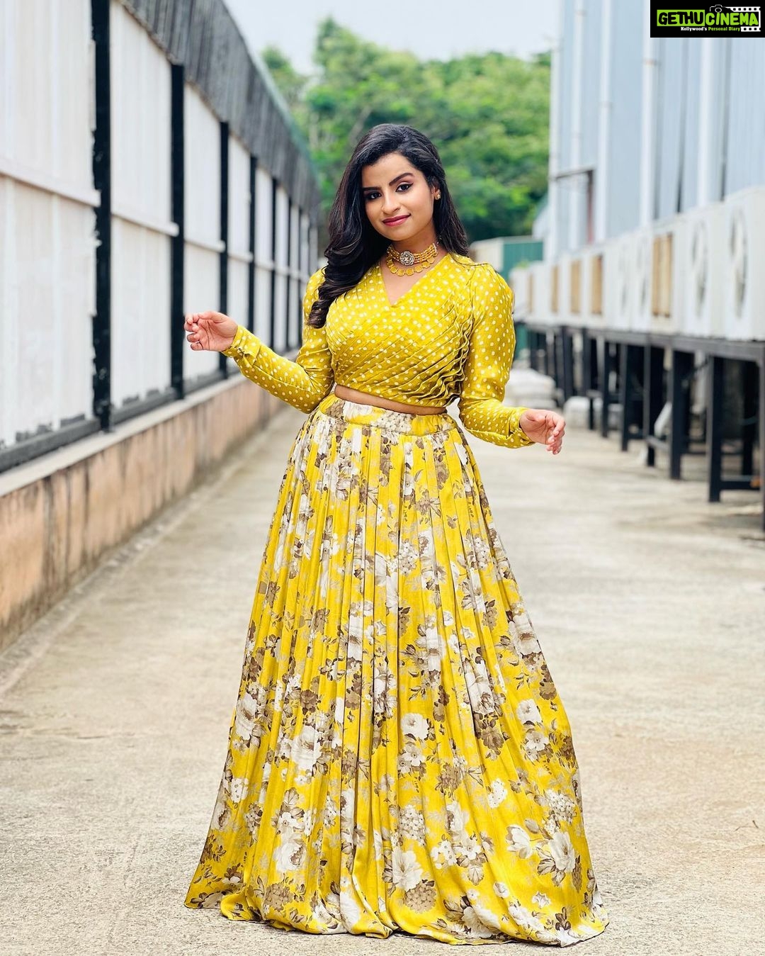 Sivaangi Krishnakumar Instagram - πππ Catch me on super singer 9 todayπ Wearing @diademstore.in Makeup @arupre_makeup_artist Pictures @maanasi.k ππ