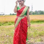 Sivaangi Krishnakumar Instagram - Dressed like a kuthu vilakku😌♥️ for #cookwithcomali Wearing @cliosilk Styling @anushaa13 Blouse @gegonian Hip belt @aaranyarentaljewellery Muah @arupre_makeup_artist Photo @raghul_raghupathy Retouch @retouch_by_gokul